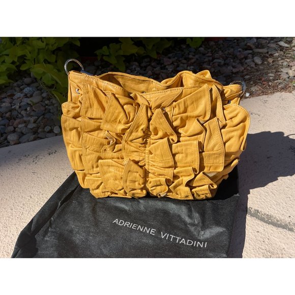NWT Adrienne Vittadini Twisted Leather Carrying Strap Yellow Leather Handbag - Picture 4 of 4